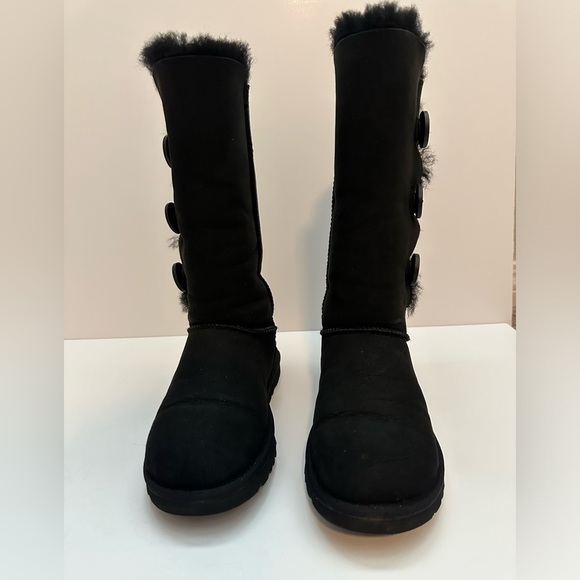 Authentic UGGs-Tall Bailey Button Triplet - Picture 7 of 8